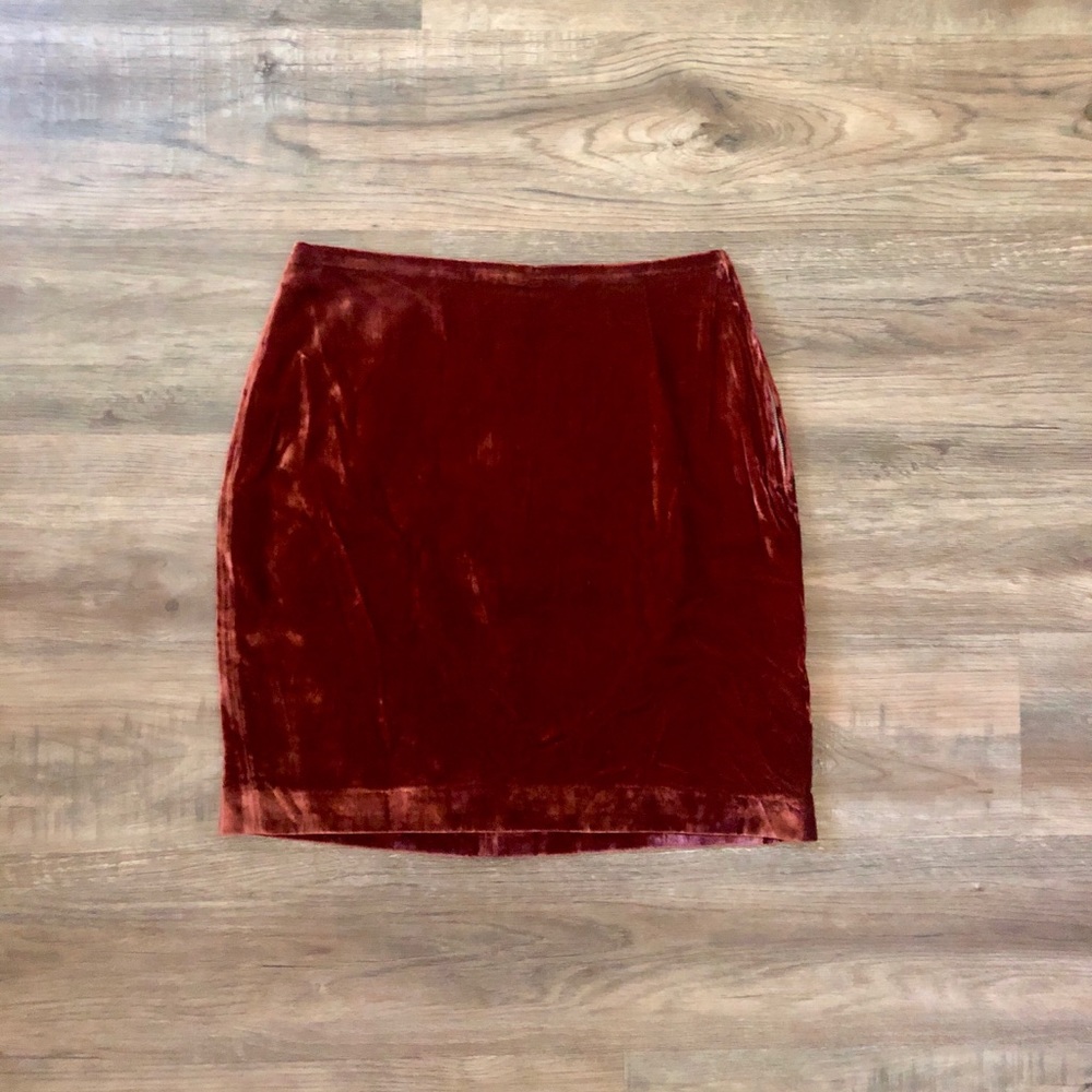 NWT Opening Ceremony Wine Velvet Mini Skirt - Picture 2 of 12